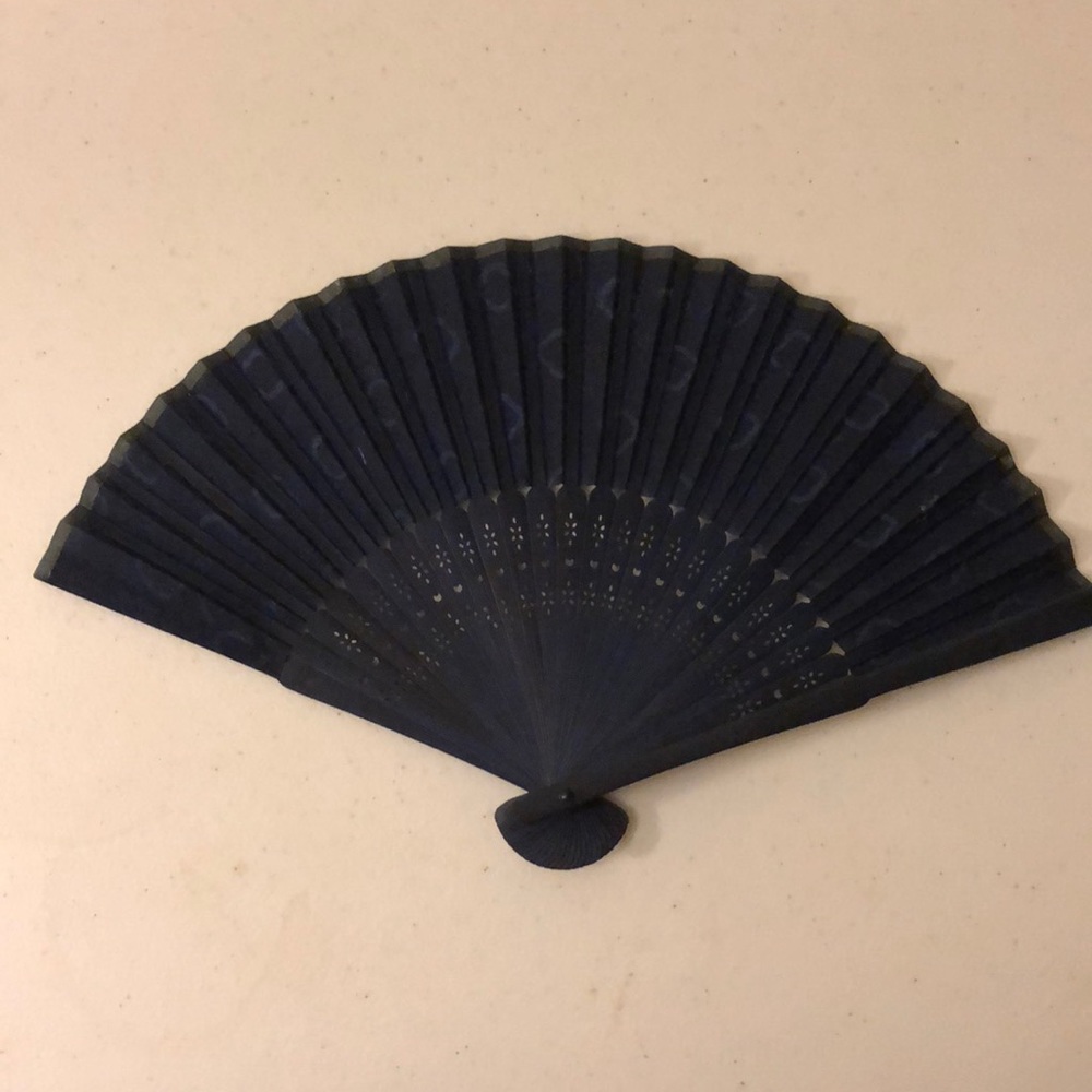 Fan - Picture 3 of 3